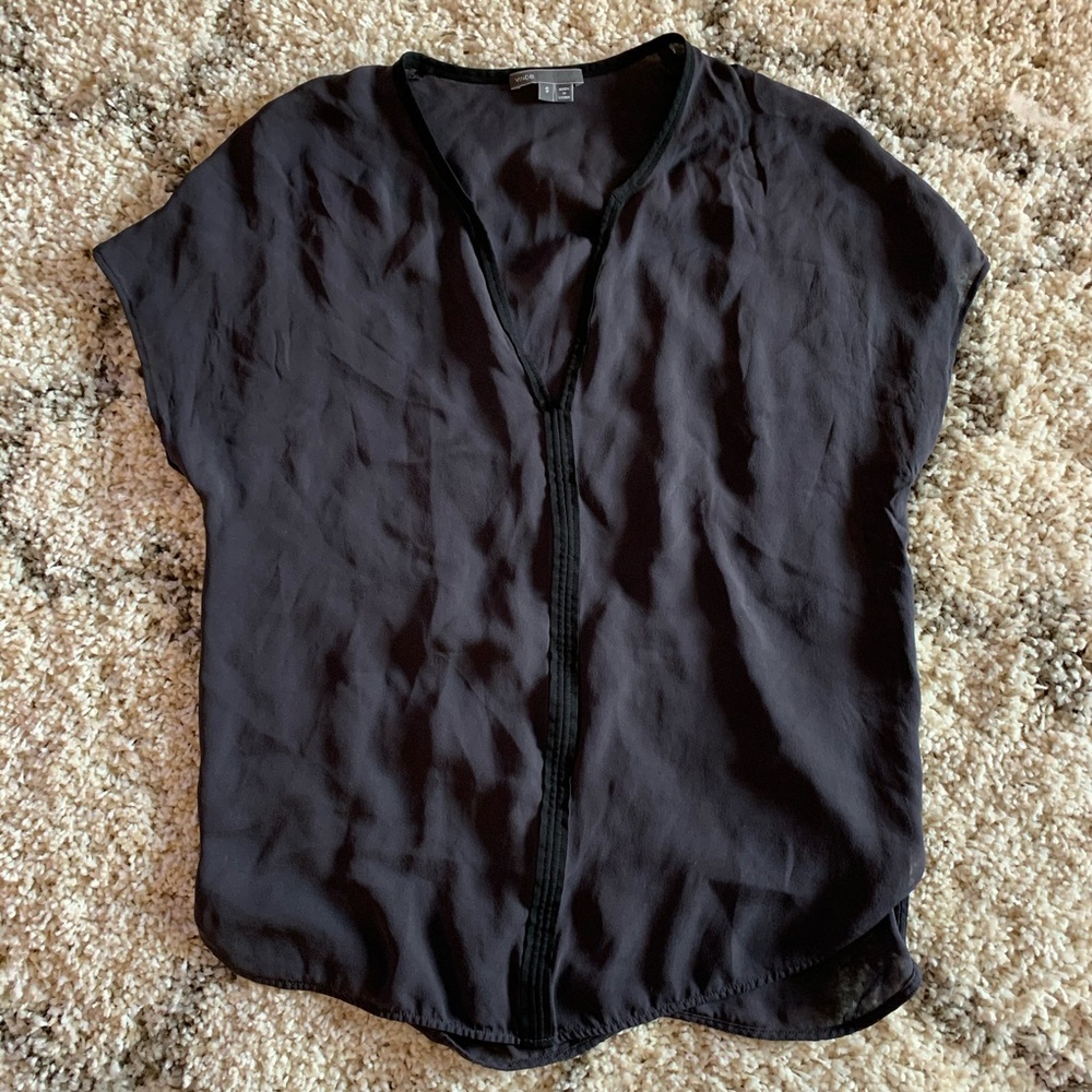 SOLD | Vince 100% silk top dark blue-grey